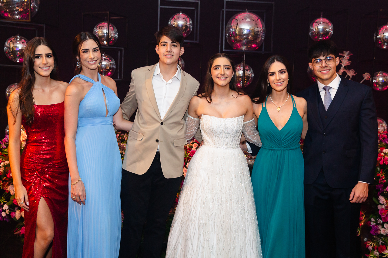 Maria Carolina Pigini, Roberta Batesini, Santiago Moura, Cecília Pigini, Rafaela Batesini, João Vitor Moura