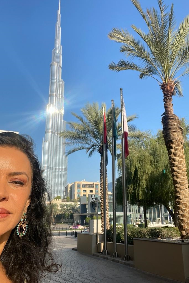 Claudia Meireles em Dubai - Metrópoles