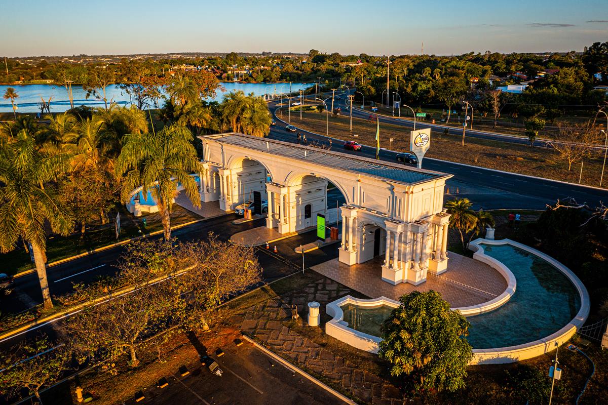 Foto colorida do pontão do Lago Sul - Metrópoles