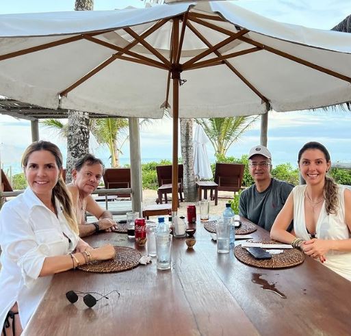 Monica e Nadim Haddad com Cristiane e Osório Adriano