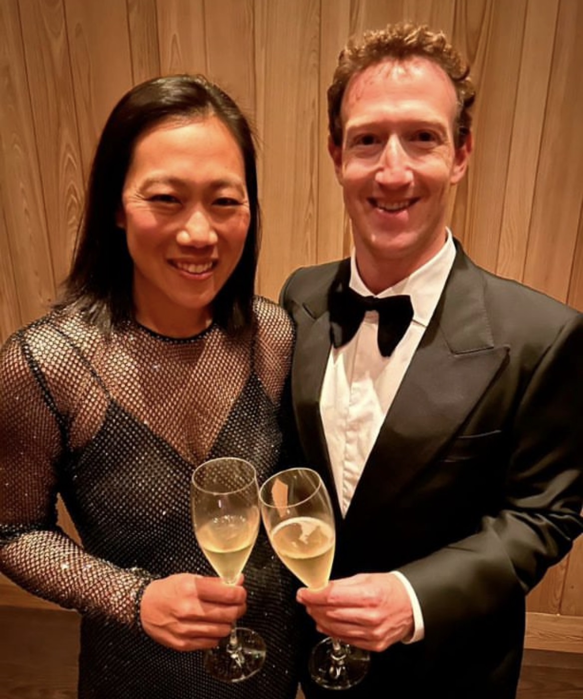 Mark Zuckerberg com a esposa, Priscilla Chan