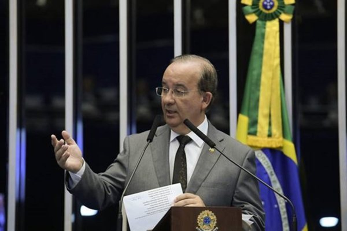Governador de SC recua após piada sobre transformar o Sul em país