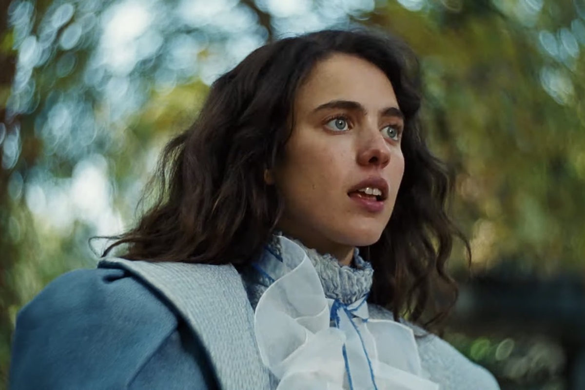 Margaret Qualley pobres criaturas figurino azul - metrópoles