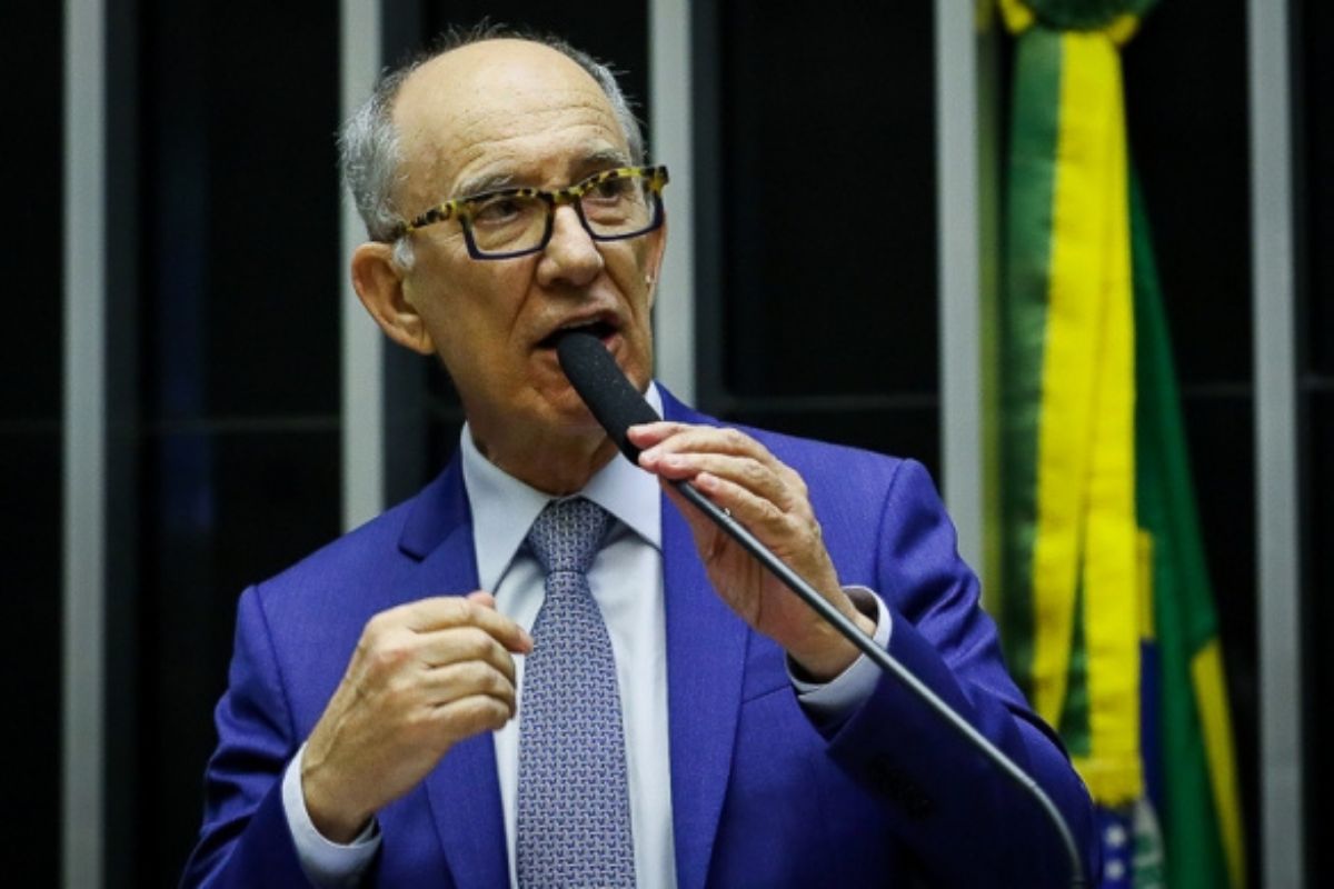 Rui Falcão: PT reconheceu vitória de Maduro e governo Lula, não