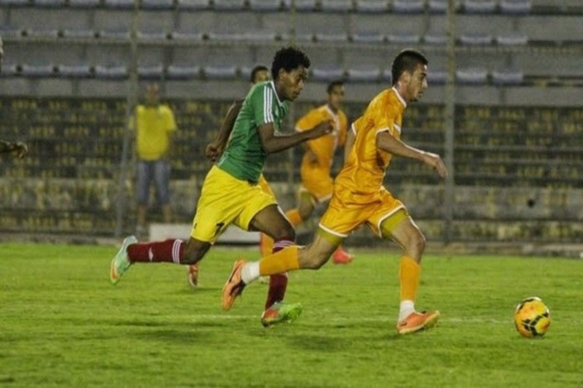 Thiago Galhardo em jogada pelo Brasiliense