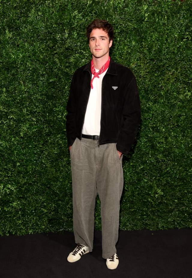 Na imagem com cor, Jacob Elordi usando roupas estilosas com tendências de moda - Metrópoles