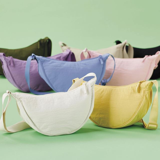 Round Mini Shoulder Bag, da Uniqlo, em diferentes cores - Metrópoles