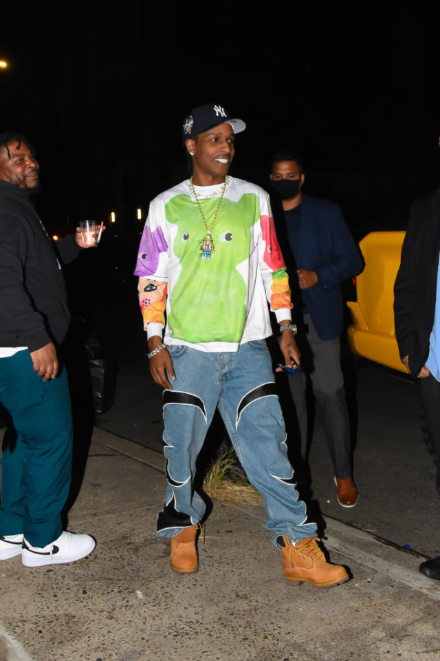 Rapper Asap Rocky fotografado em Nova York calçando suas Timberlands