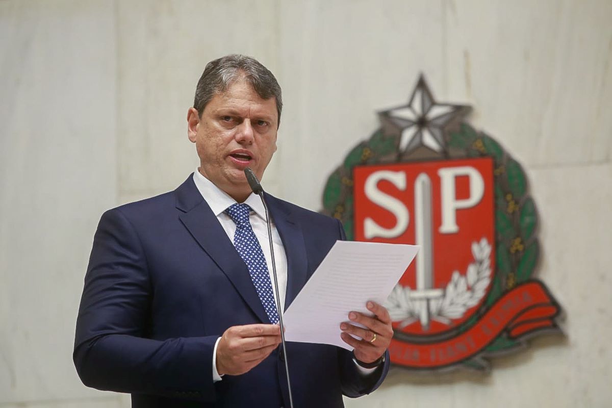 A bronca de policiais civis e penais com Tarcísio