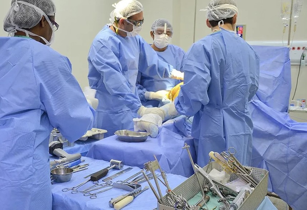 “Vamos fechar o hospital dele”: conversas expõem máfia da anestesia