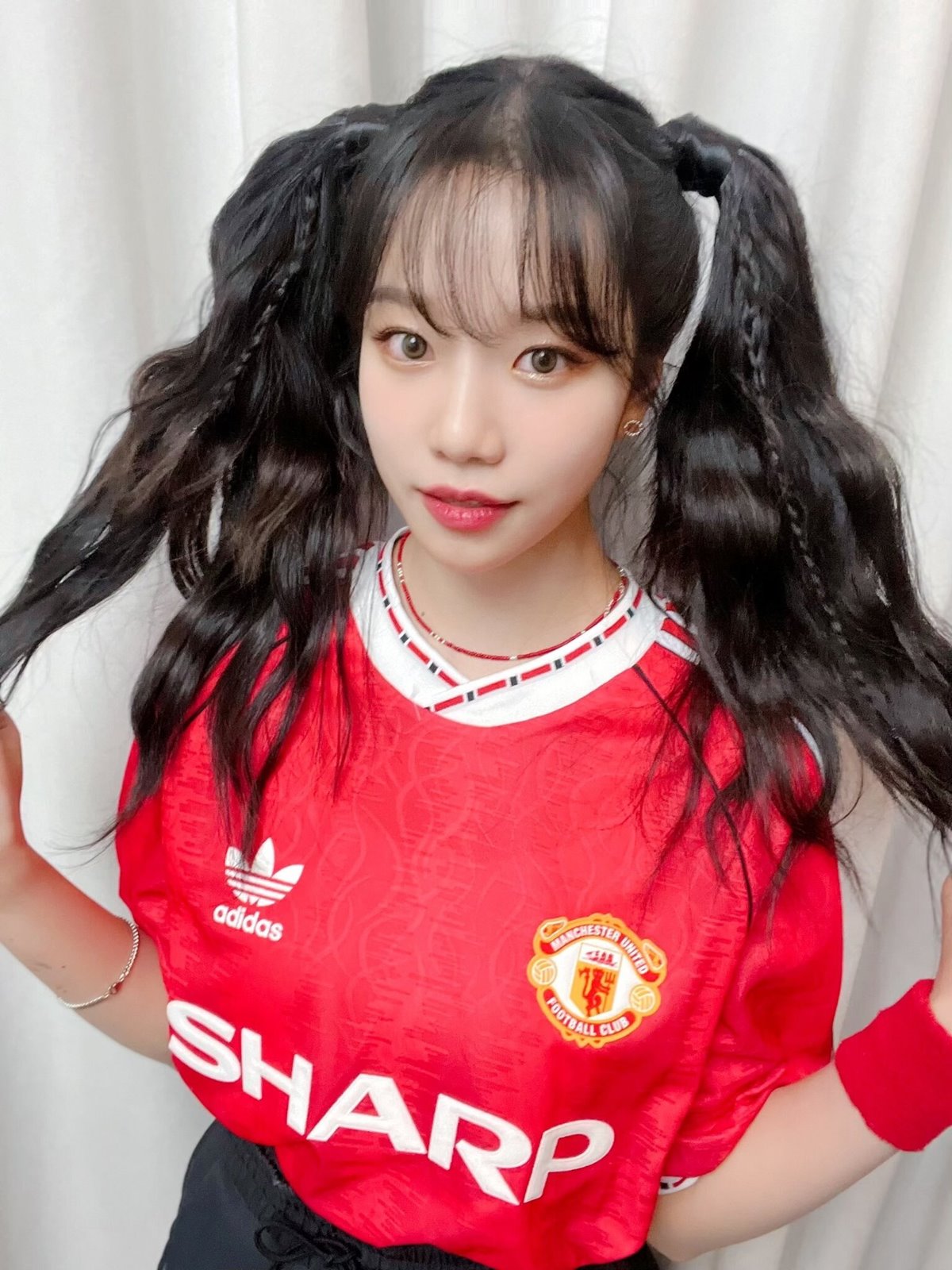 Jo Yuri k-pop blokecore manchester united - metrópoles