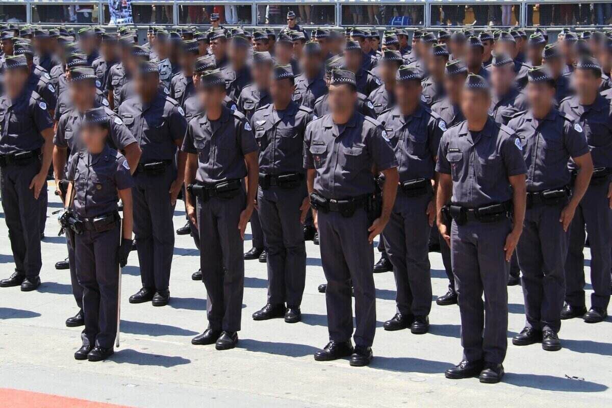 Em foto colorida pelotão da PM de São Paulo em formação - Metrópoles