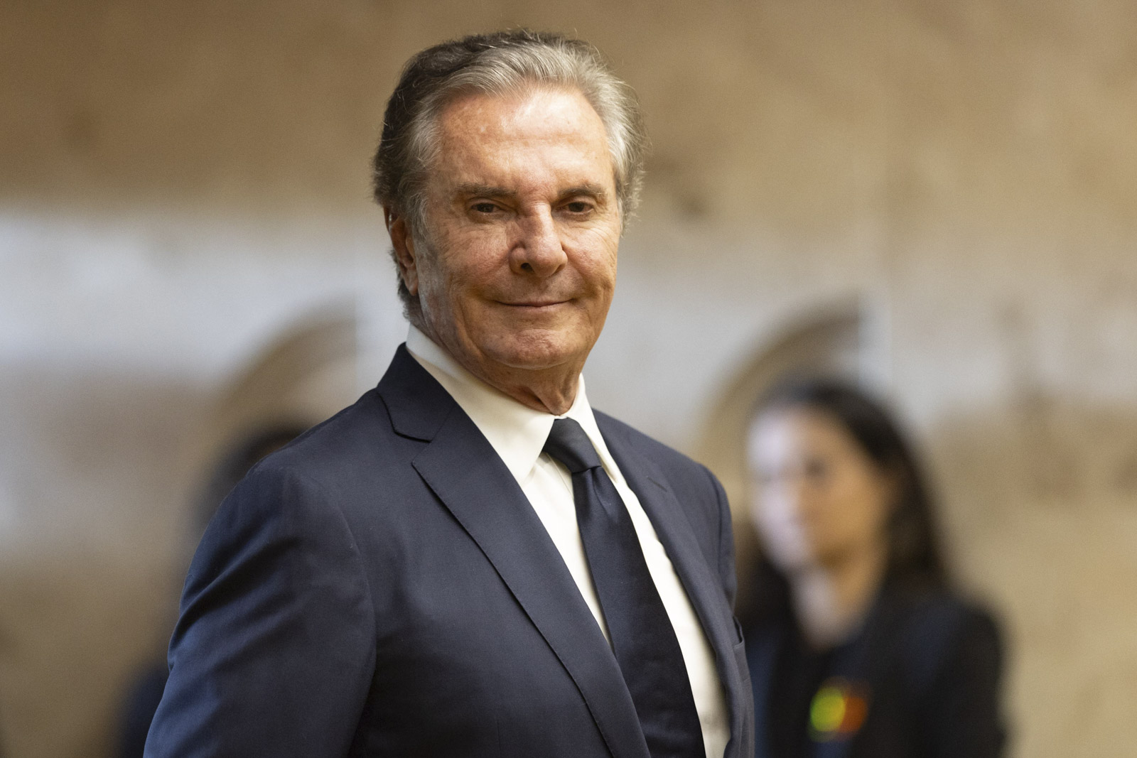 Após determinação de prisão, Collor diz que se entregará à Justiça