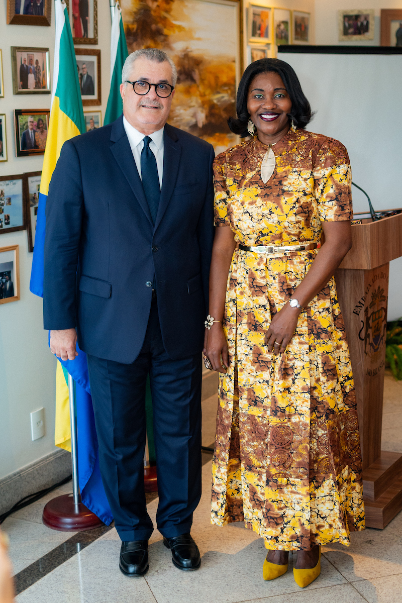 Chá Delas na residência oficial do Gabão