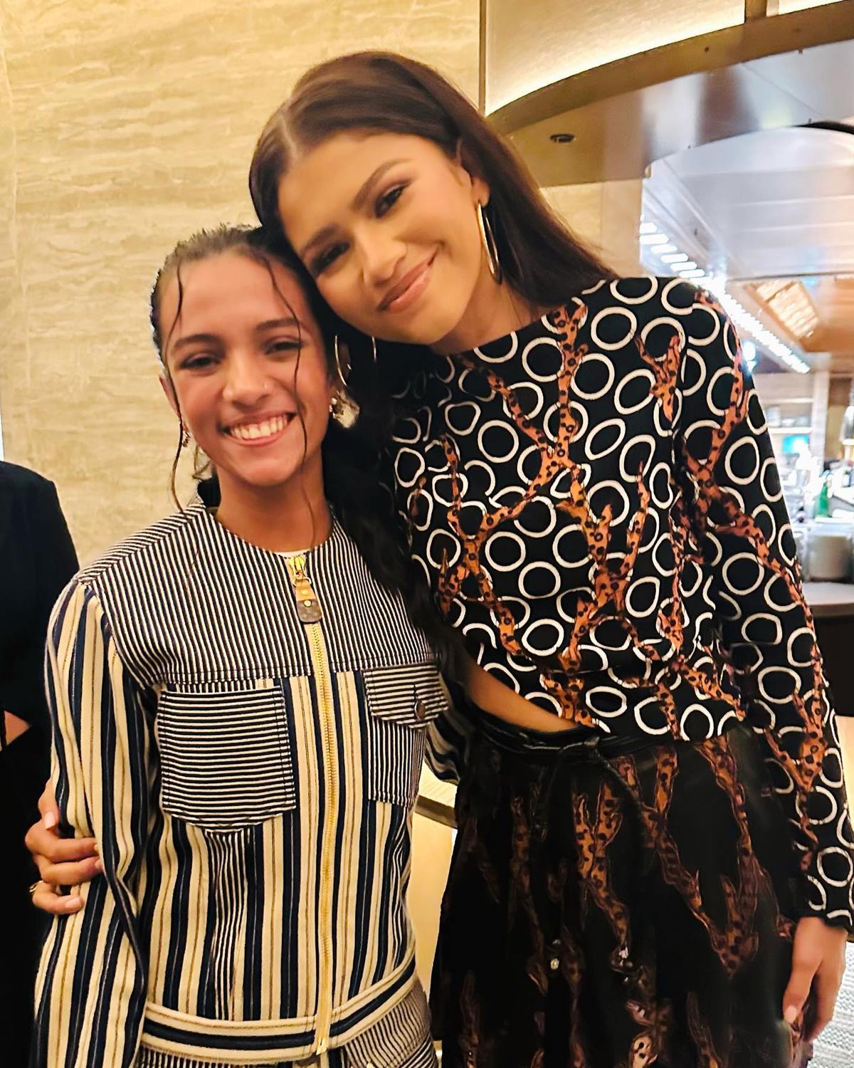 Rayssa leal e a atriz Zendaya - metrópoles