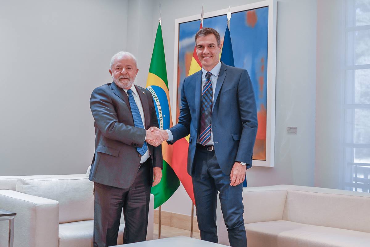 Lula busca apoio de premiê da Espanha para fechar acordo Mercosul-UE