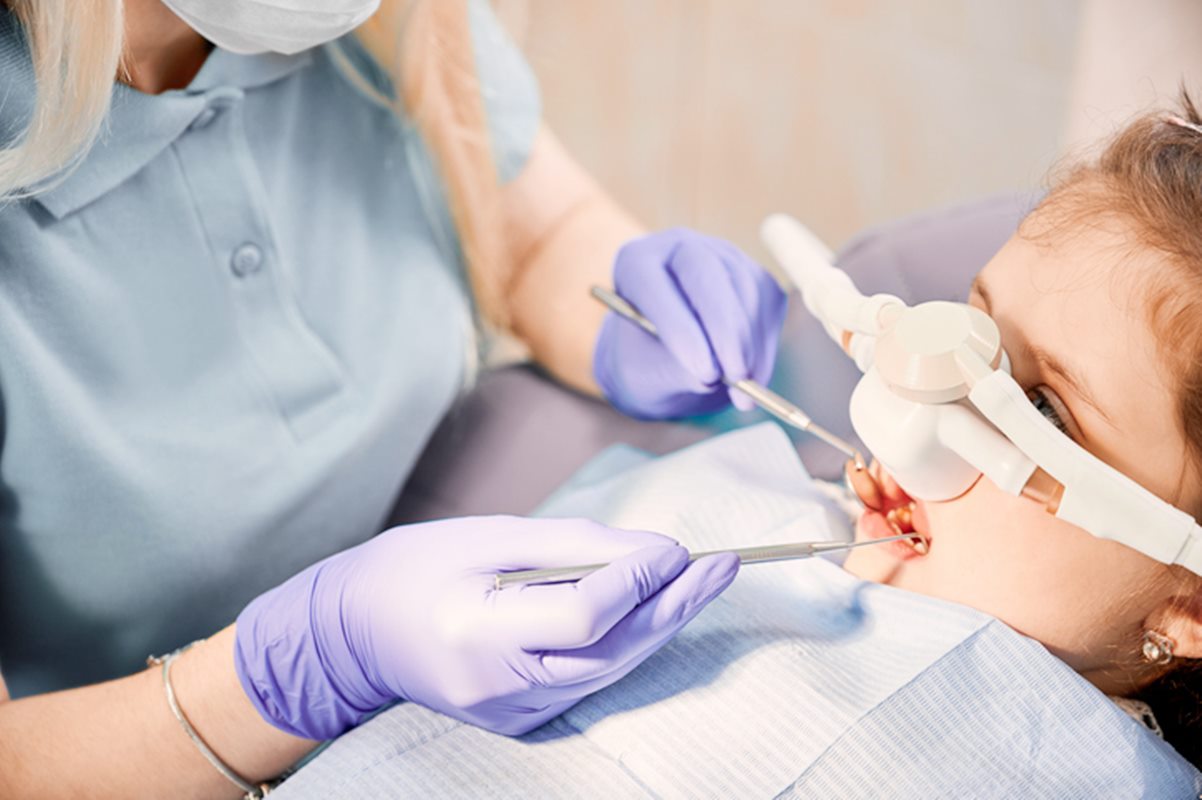 Jovem morre após remoção de dentes e mãe será indenizada em R$ 70 mil