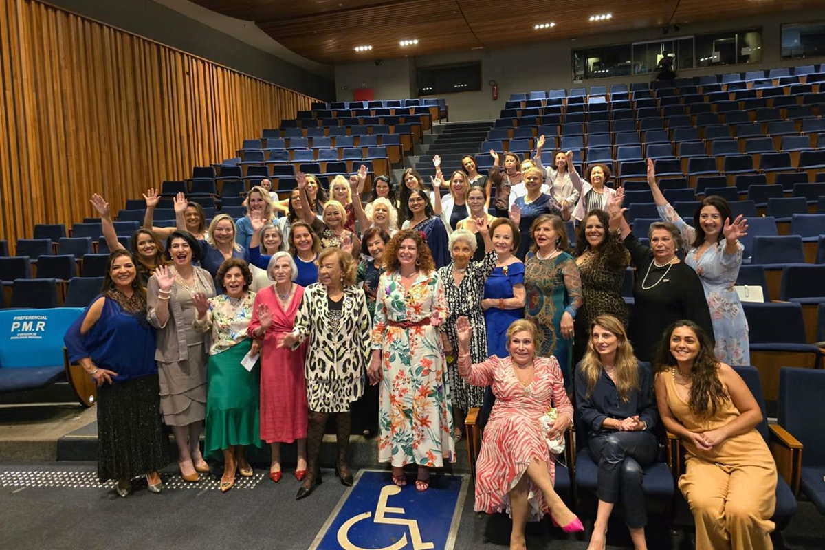 Encontro em homenagem às mulheres reúne convidadas na CLDF (5)