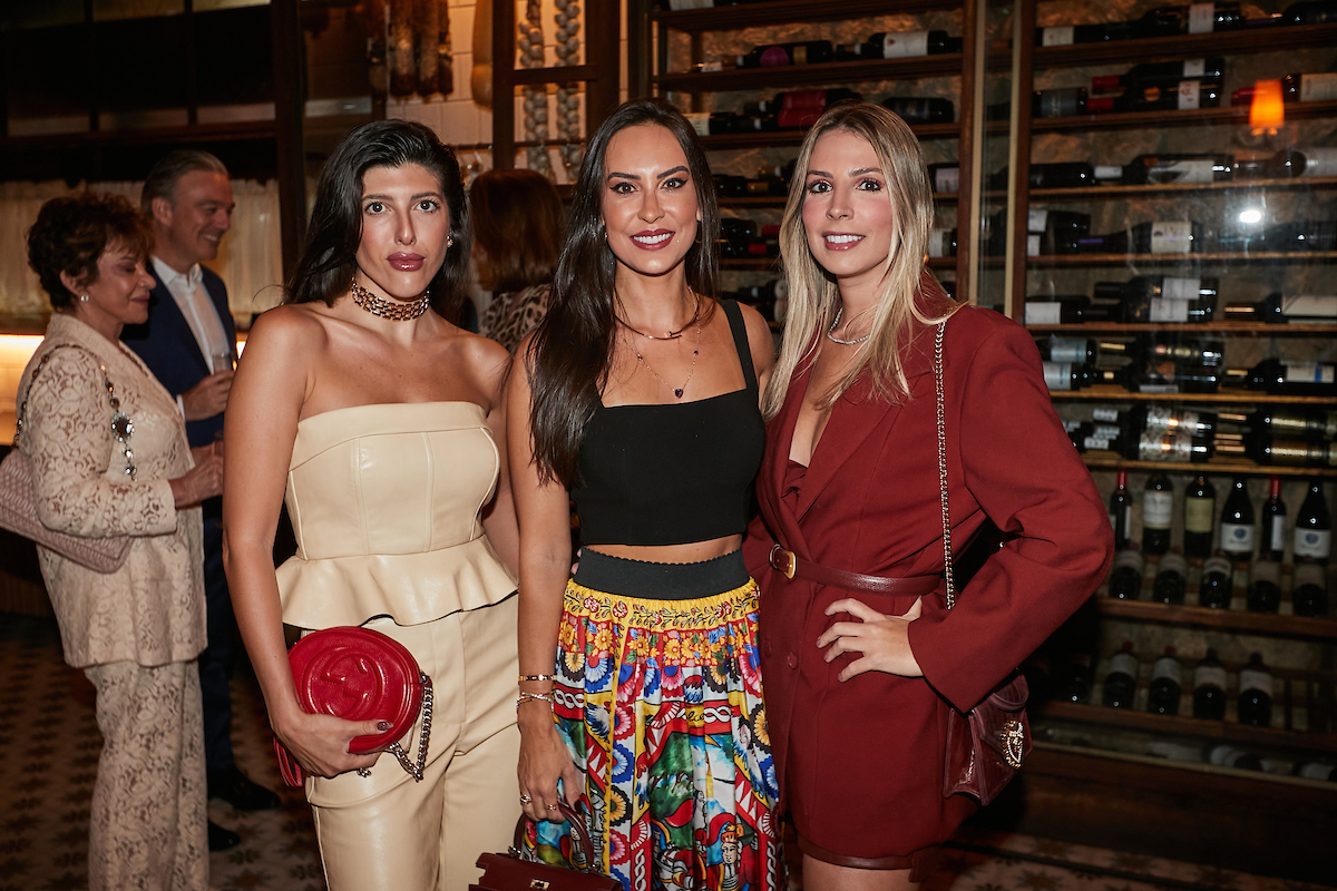 Letícia Valle, Kheli Abreu, e Fabiana Guimarães