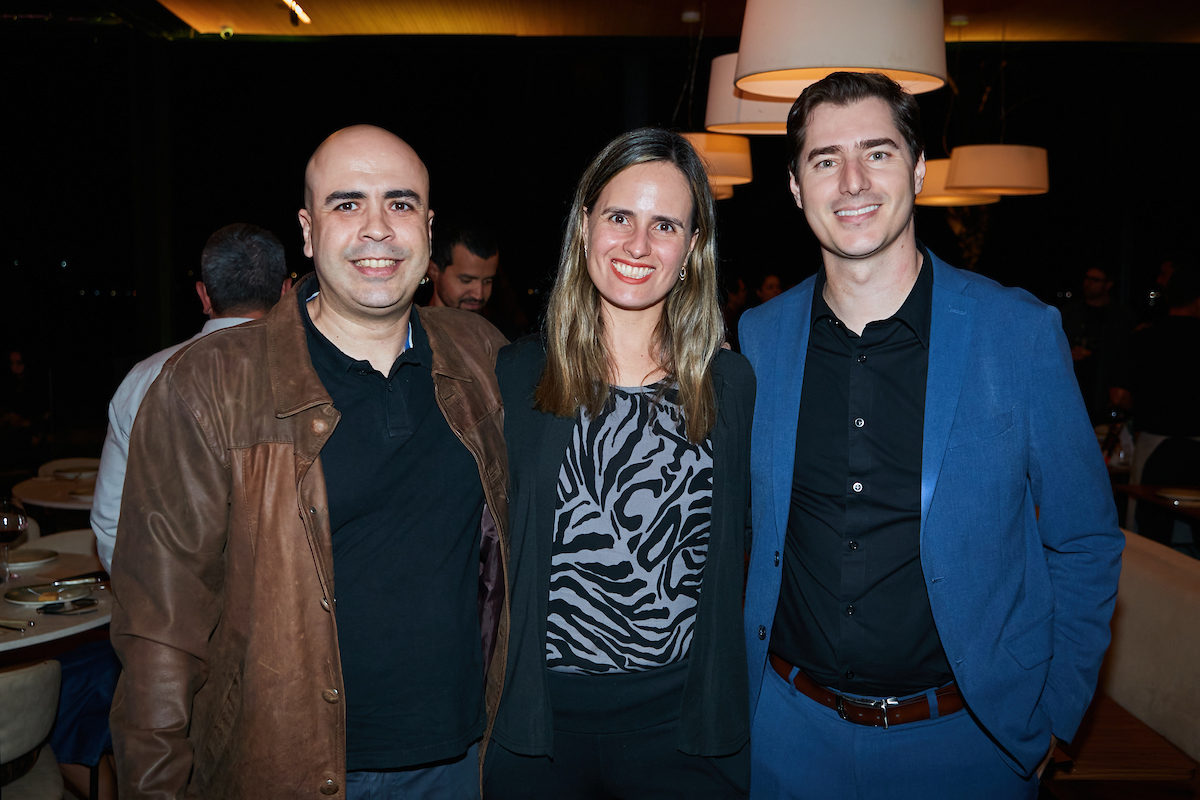 Daniel Serique, Karina Minervino e Gustavo Vieira