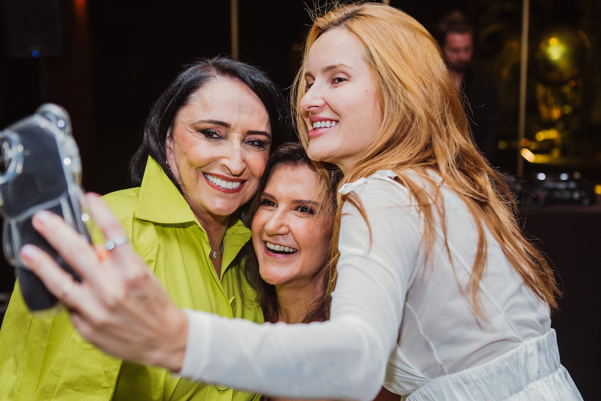 Valeska Tonet Camargo, Lara Calaça e Lucila Pena