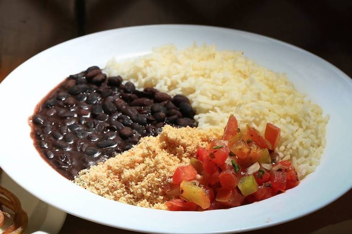 Empresa barrada no RS vence licitação de R$ 60 mi para merenda em SP