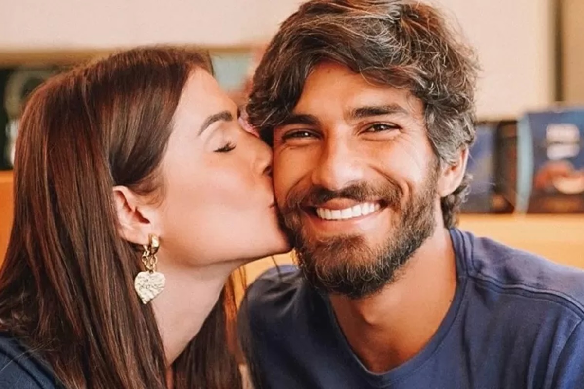 Hugo Moura posta indireta após término do casamento com Deborah Secco |  Metrópoles