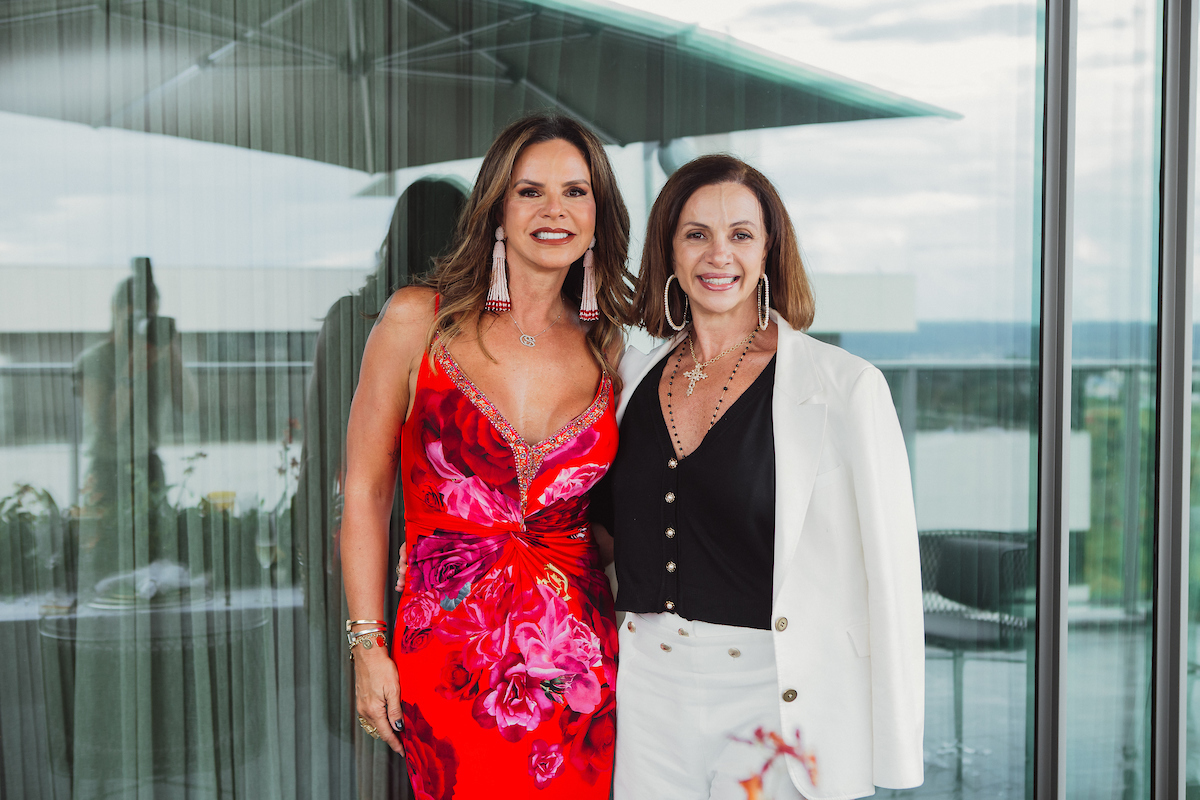 Silvana Chaves e Lara Torres celebram Claudia Salomão