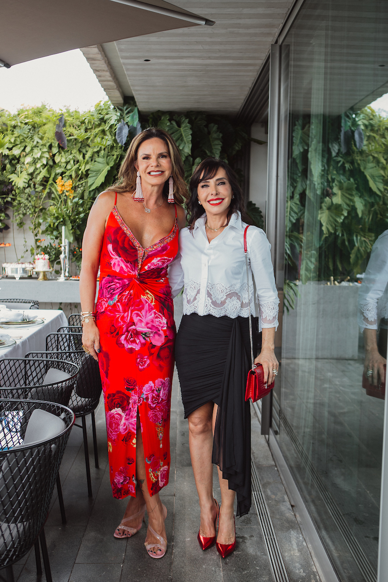 Silvana Chaves e Lara Torres celebram Claudia Salomão