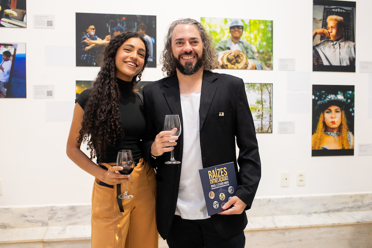 Abertura Exposição Raízes Entrelaçadas - Metrópoles