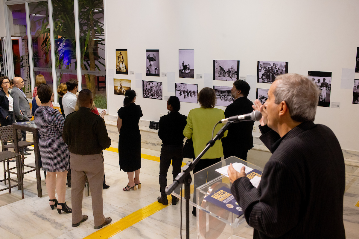 Abertura Exposição Raízes Entrelaçadas - Metrópoles