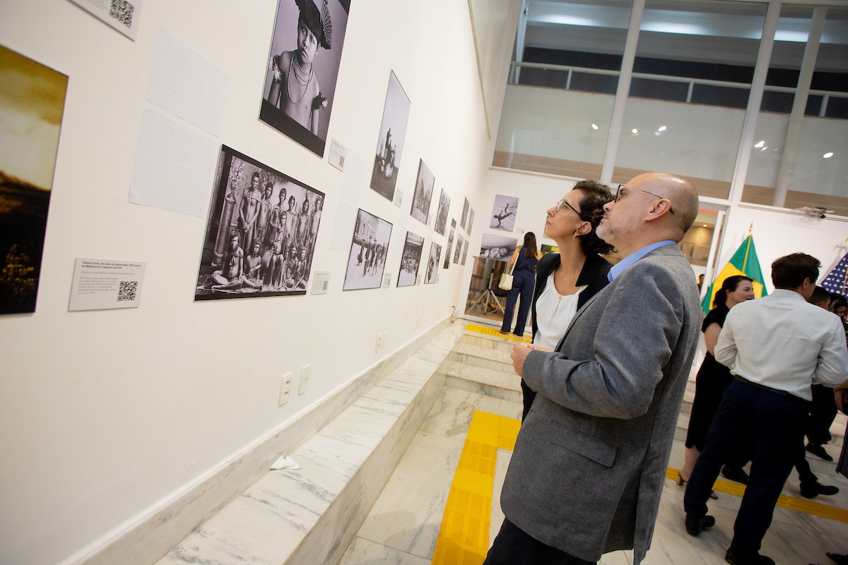 Abertura Exposição Raízes Entrelaçadas - Metrópoles