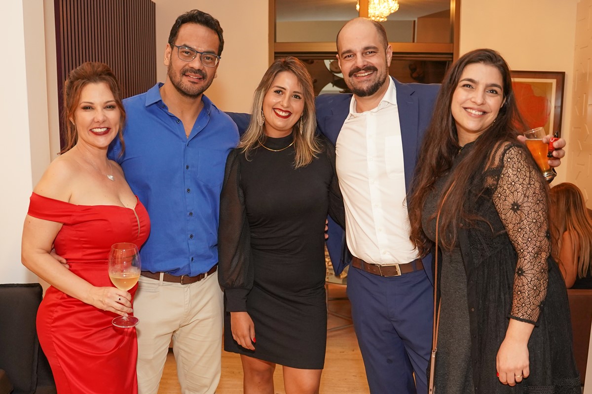 Karina Kufa, Rodrigo Yoshimoto, Alice Armondes, Thiago Domingues e Paula Cordeiro