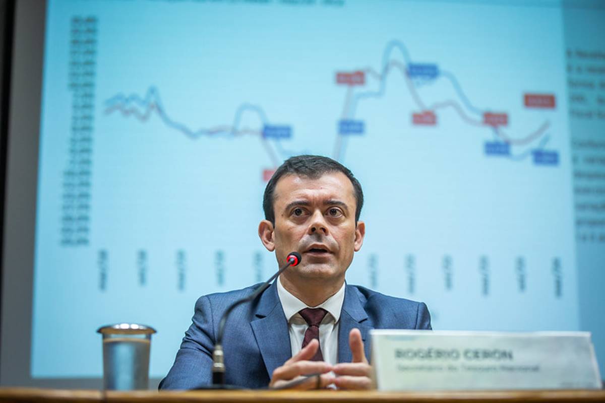 Tesouro admite discutir taxação das bets e reforma administrativa