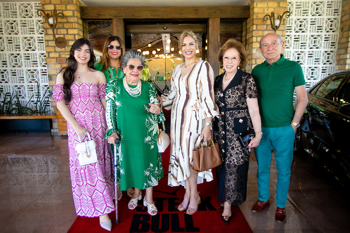 Sophia Brito, Célia Brito, Letinha Brito, Jane Marim, Janete Vaz e Carlos Flávio Marcílio