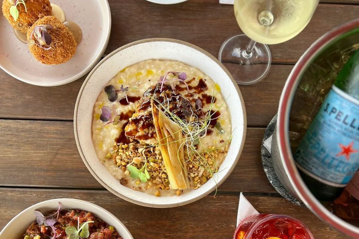 Foto colorida de pratos de comida - Metrópoles