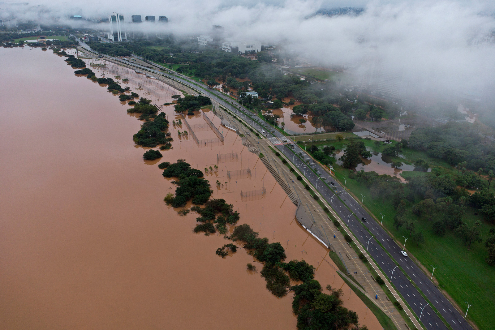 Chuvas no RS: quem paga a conta das tragédias do clima? | Metrópoles