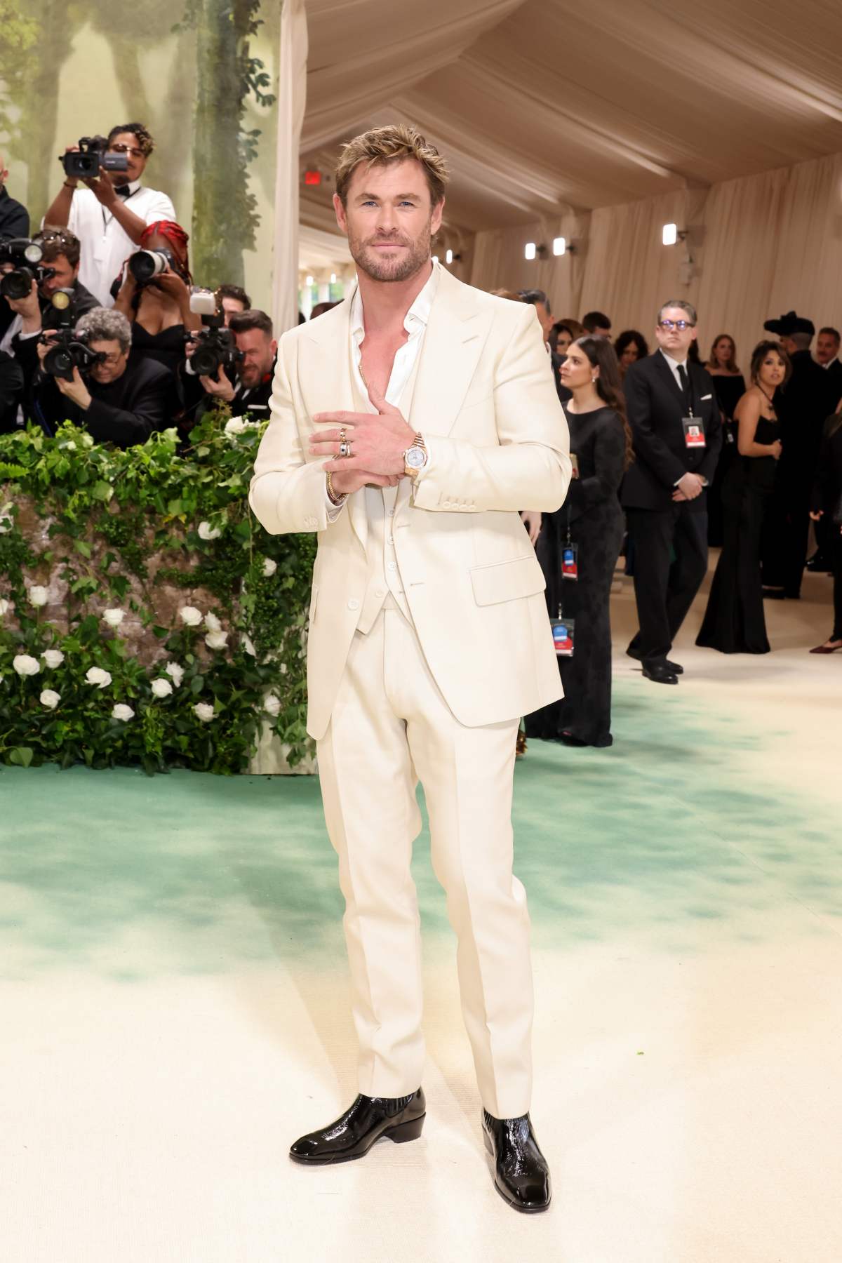 Chris Hemsworth no Met Gala 2024 - Metrópoles 