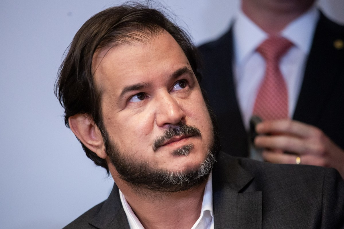 Rueda rebate acusações de Bivar e expõe ameaças contra sua família"