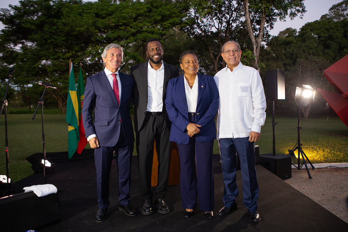 Embaixador de Portugal; Luis Faro Ramos, Dino d’Santiago; ministra da Cultura, Margareth Menezes e José Pedro de Oliveira, o embaixador de Cabo Verde