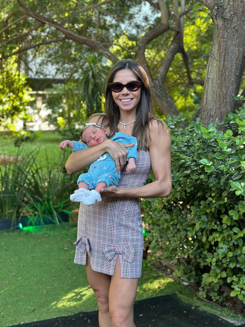 Maíla Dornfeld com a pequena Antonella