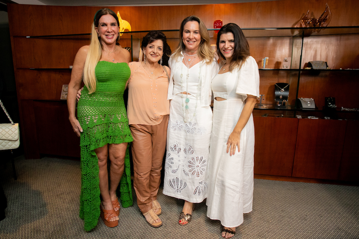 Ana Maria de Souza, Marli Lima, Benigna Venâncio e Karina Lima