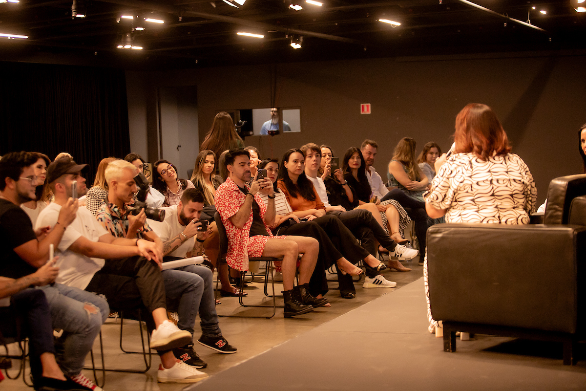 Talk com Fabiana Karla e Hzu Chien, com mediação de Virna Smith