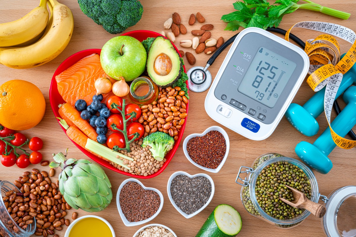 Dieta bem balanceada e controle da pressão arterial para cuidar do coração