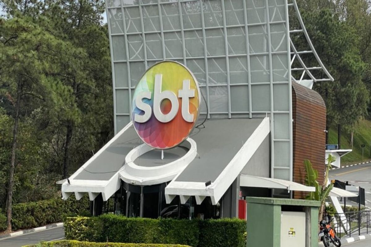 Saiba o que aconteceu com o funcionário do SBT flagrado com diretor |  Metrópoles