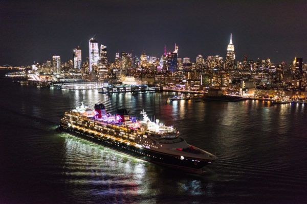 Fotografia colorida de New York City Cruise