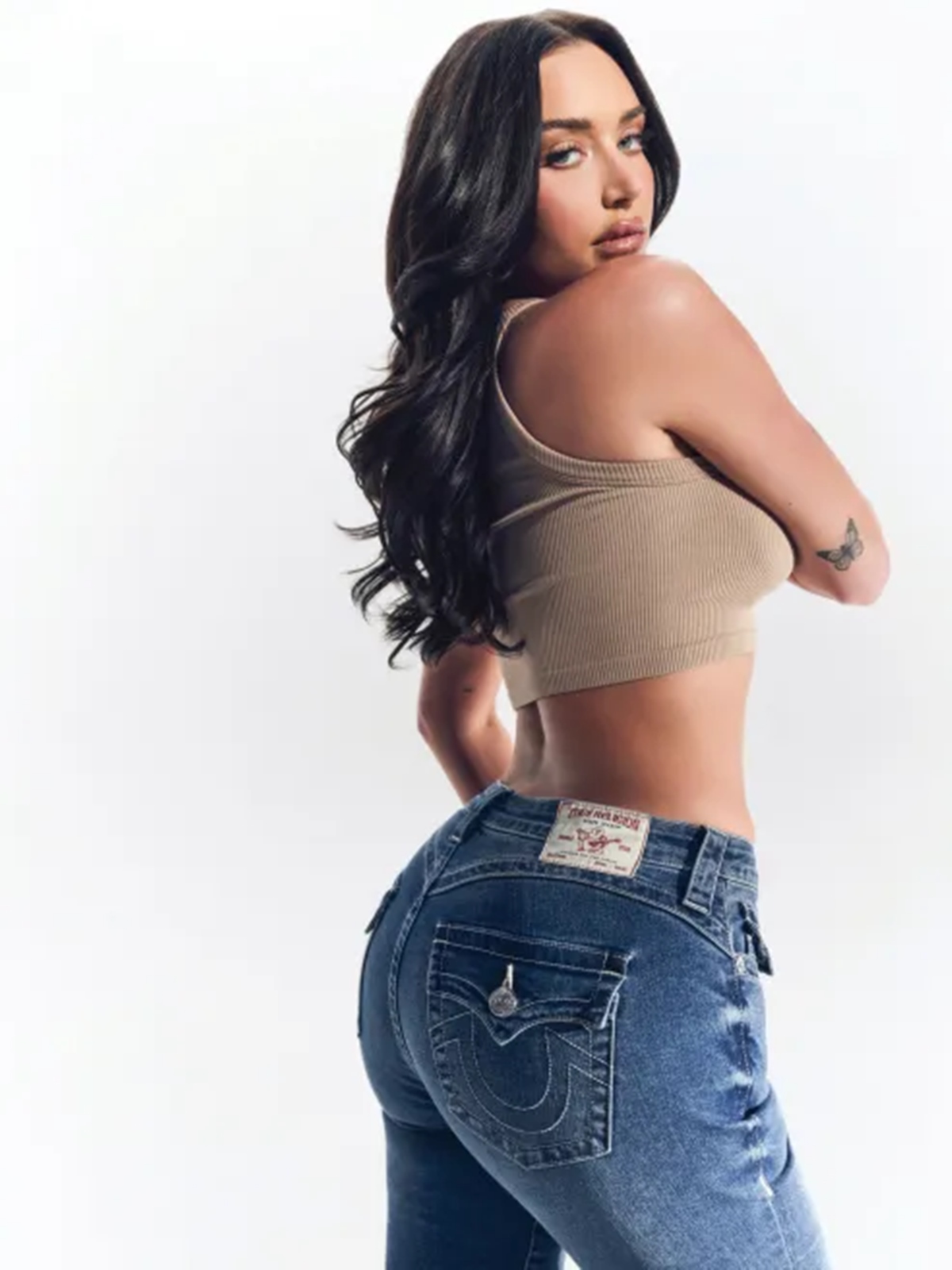 true religion lança calça que molda o bumbum - metrópoles