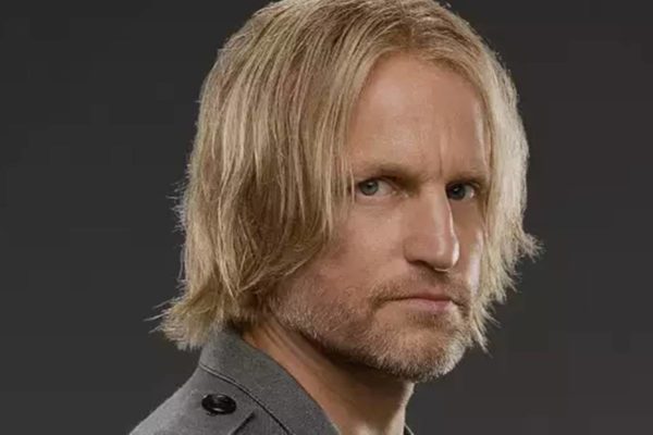 Haymitch Abernathy em foto colorida - Metrópoles