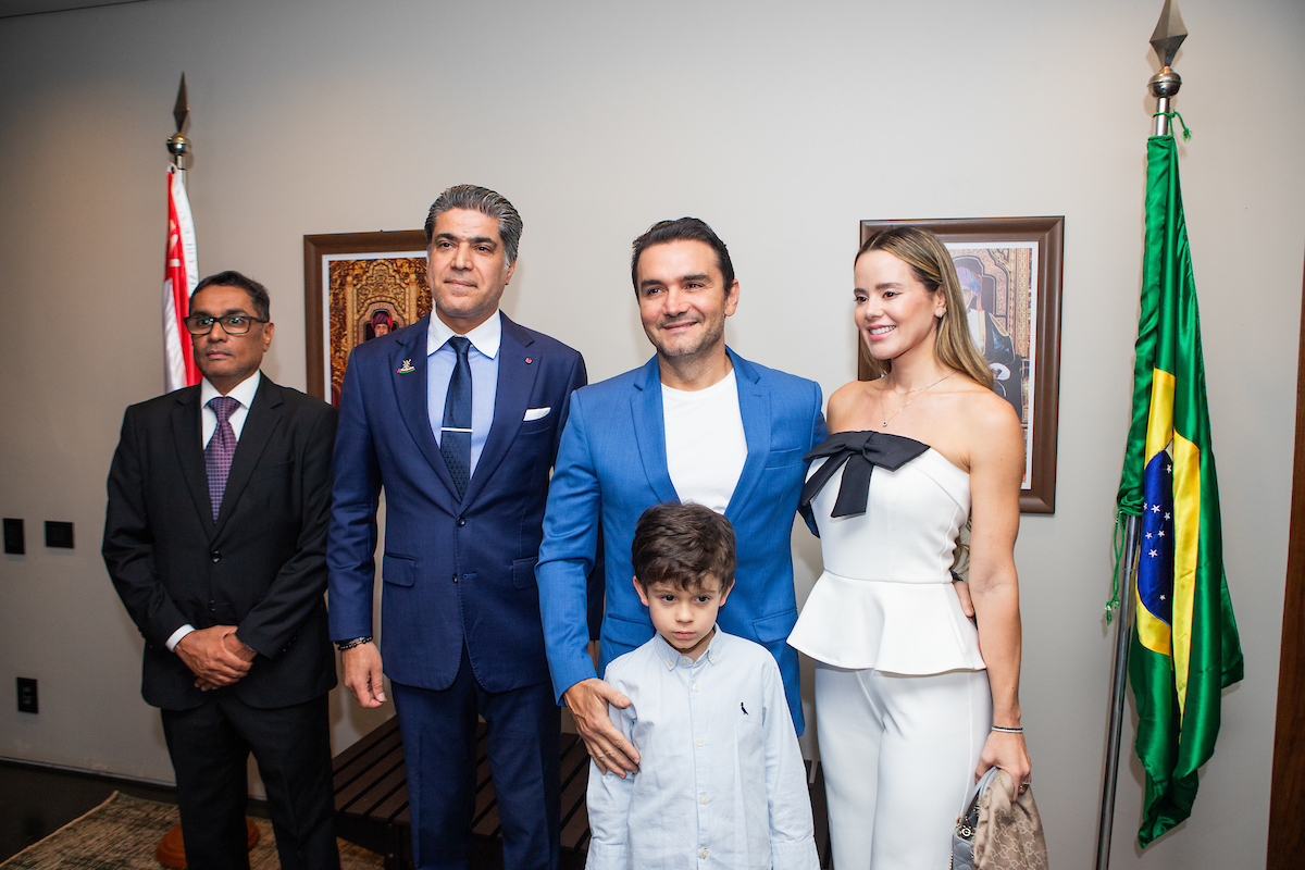 Abdulmohsin Alojaili, embaixador do Omã, Talal Al-Rahbi, Ministro do Turismo Celso Sabino, Cadu e Erika Sabino