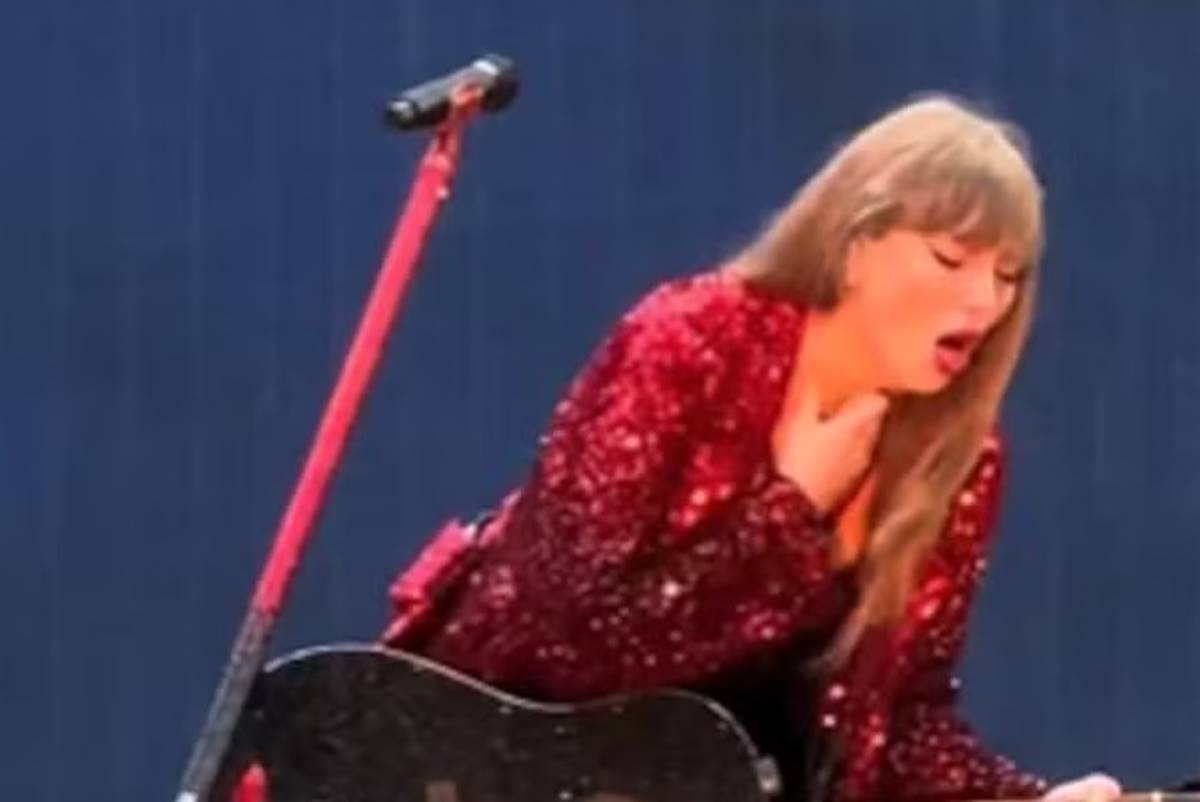Vídeo: Taylor Swift se engasga com inseto durante show | Metrópoles